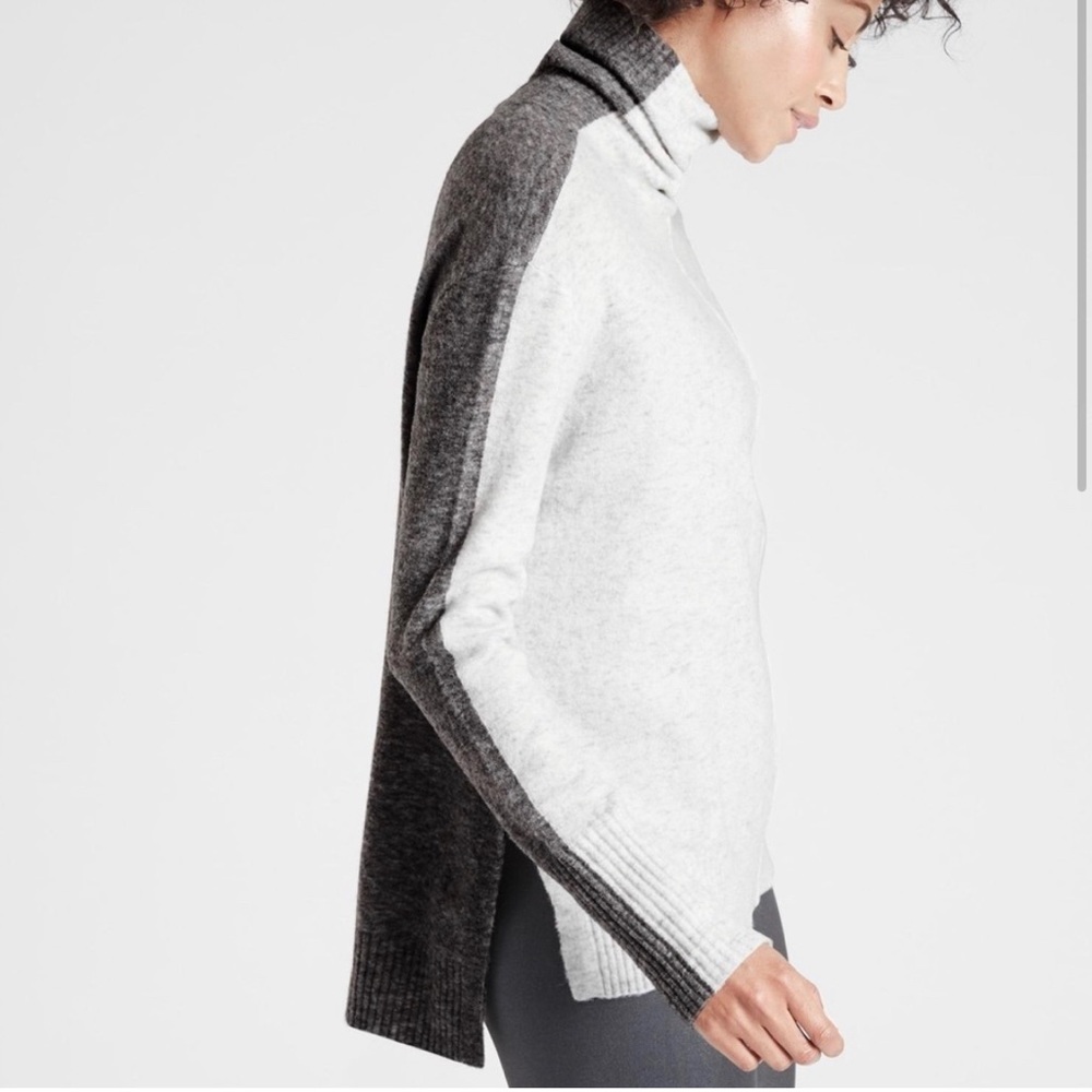 SOLD Athleta Oversized Colorblock Turtleneck